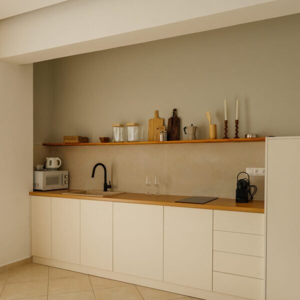 Full kitchen in the EL CHACHA Apartment, Chania